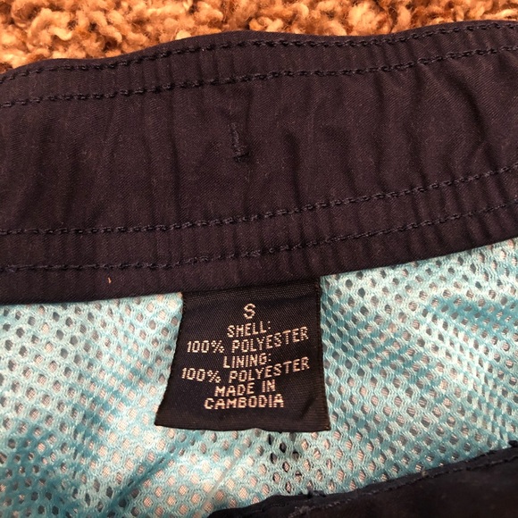 Roundtree & Yorke Men’s Swim Trunks - Picture 4 of 8